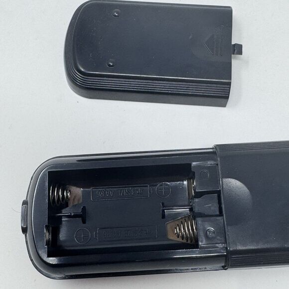 Sony RM-U305 AV System Remote Control Tested! - Picture 3 of 3